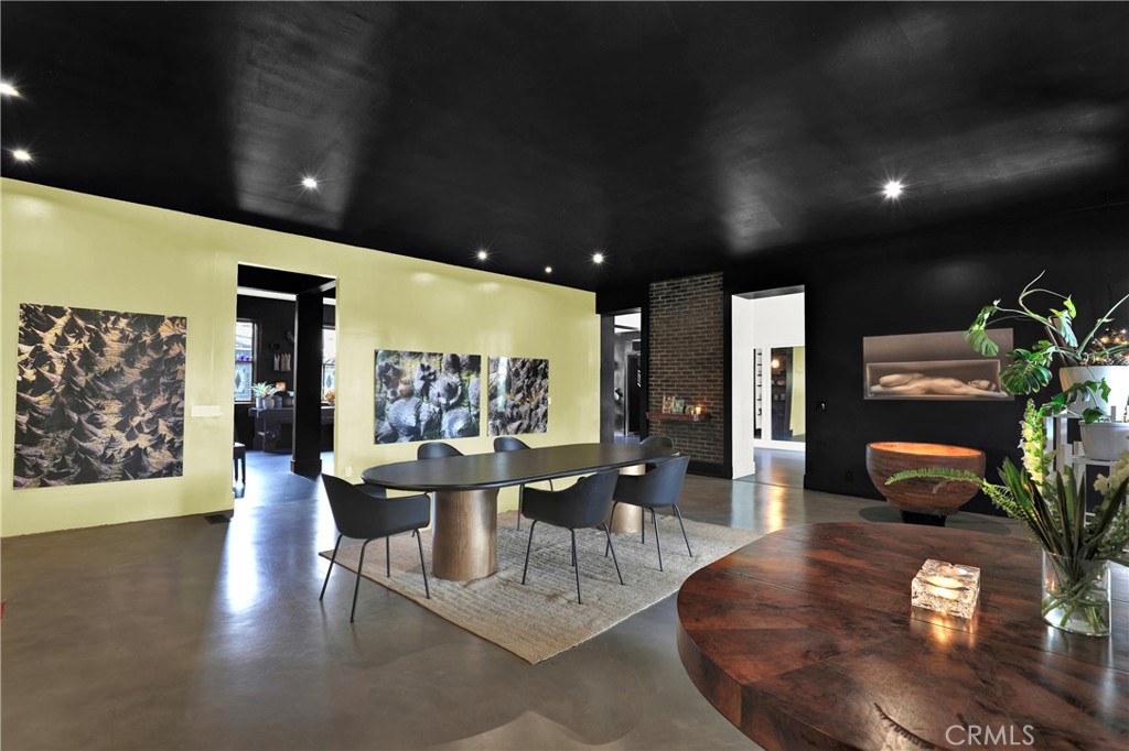 Properties 4 801 E Edgeware Road