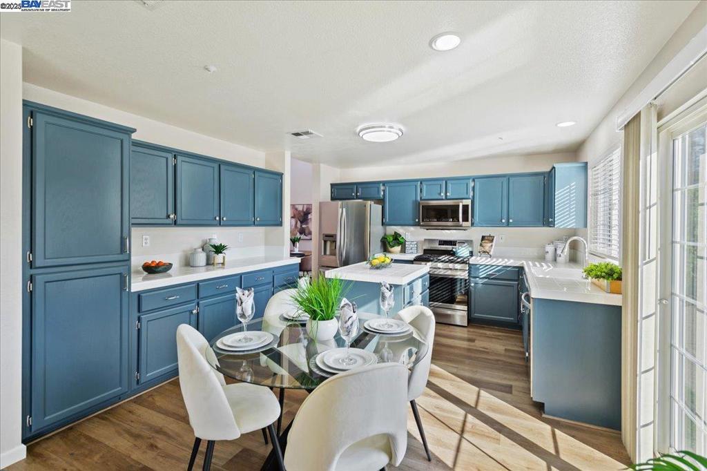 CA MOUNTAIN VIEW - Residential