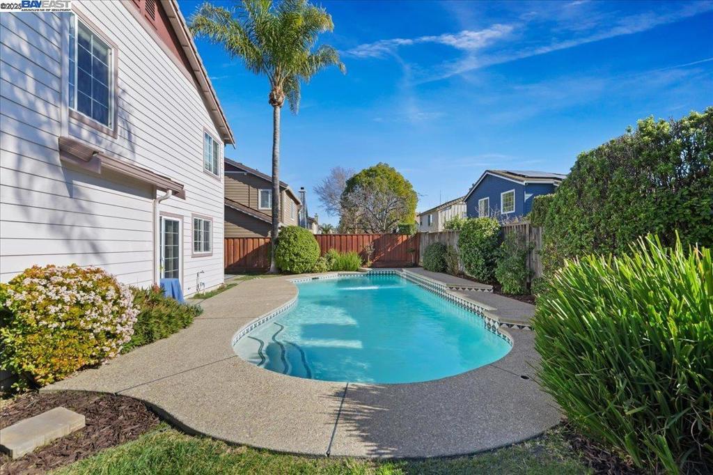 CA MOUNTAIN VIEW - Residential