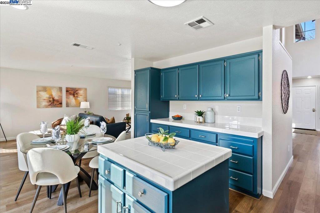 CA MOUNTAIN VIEW - Residential