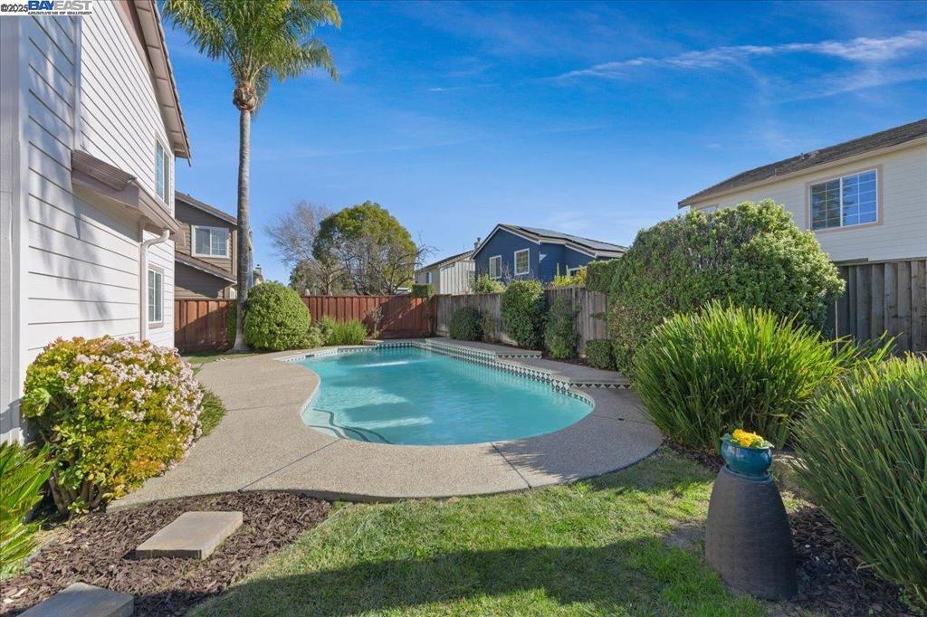 CA MOUNTAIN VIEW - Residential