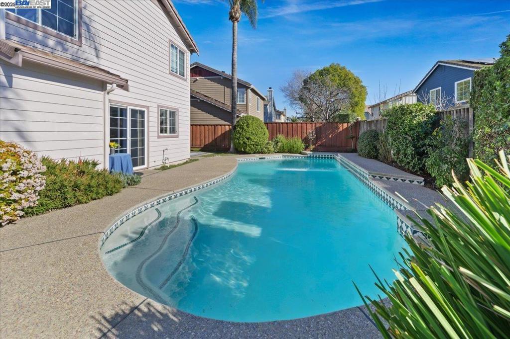 CA MOUNTAIN VIEW - Residential