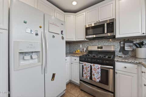 Tiny photo for 5681 Calle Sencillo, Camarillo, CA 93012 (MLS # V1-37634)