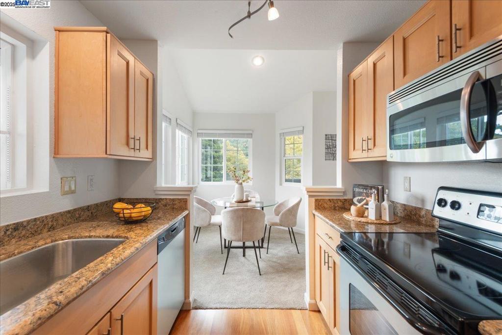 CANYON MEADOWS - Residential