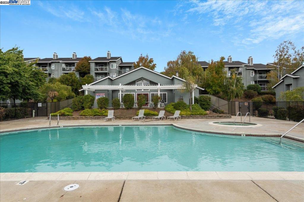 CANYON MEADOWS - Residential