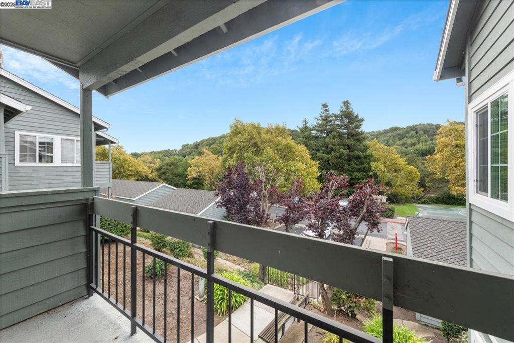 CANYON MEADOWS - Residential