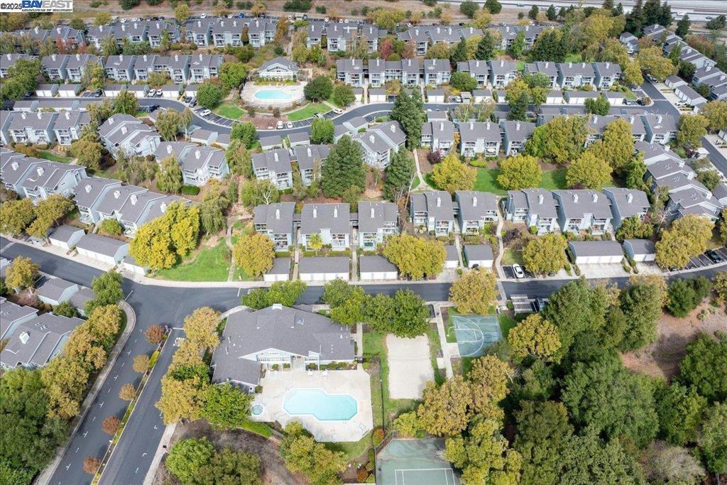 CANYON MEADOWS - Residential