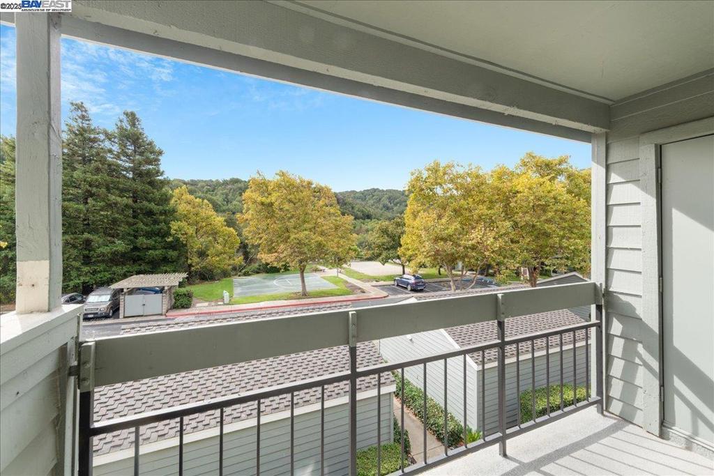 CANYON MEADOWS - Residential