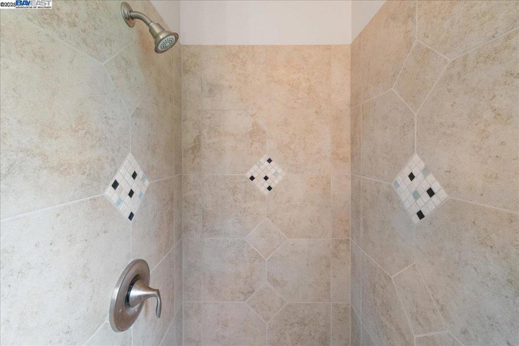 CANYON MEADOWS - Residential