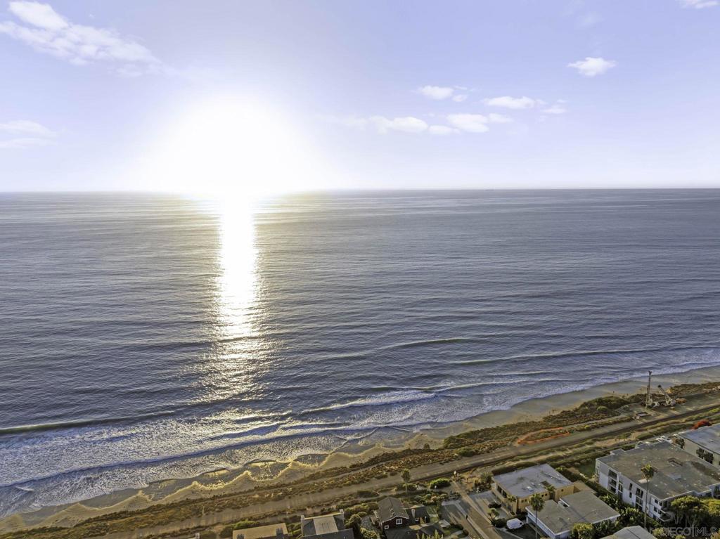 Del Mar - Residential