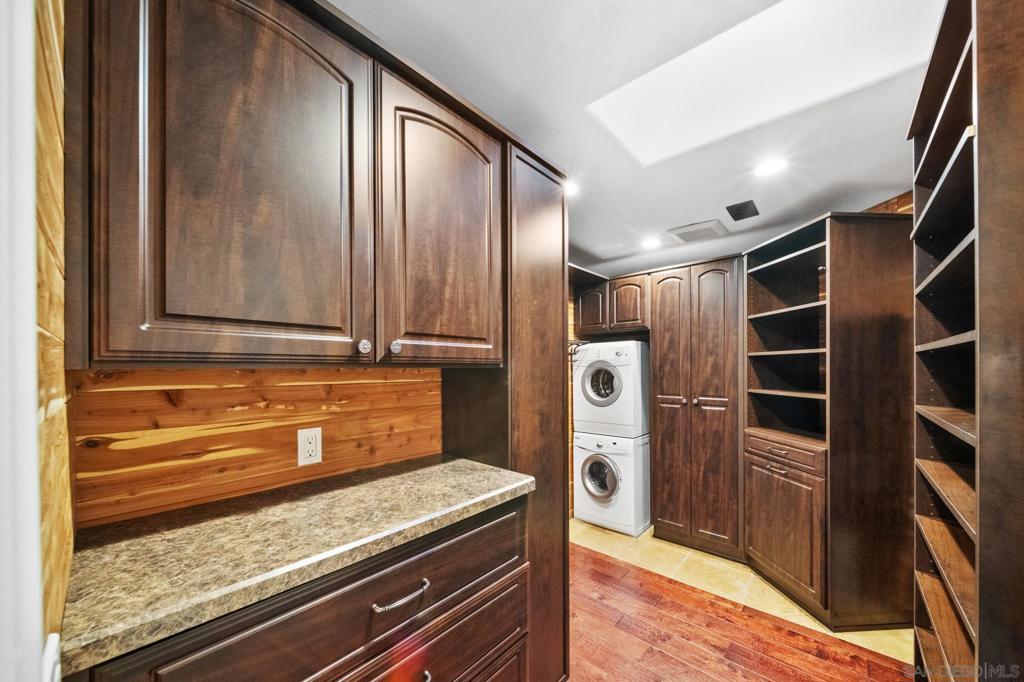 Del Mar - Residential