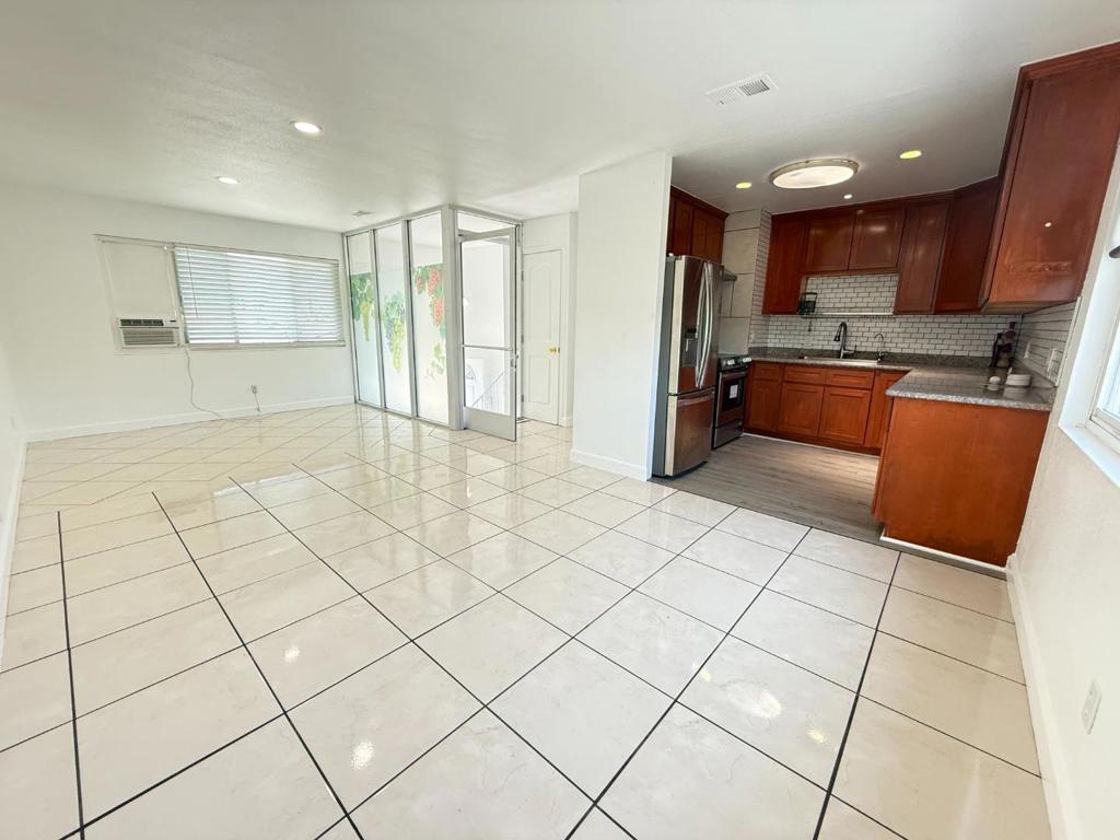 1238 Hopkins Drive