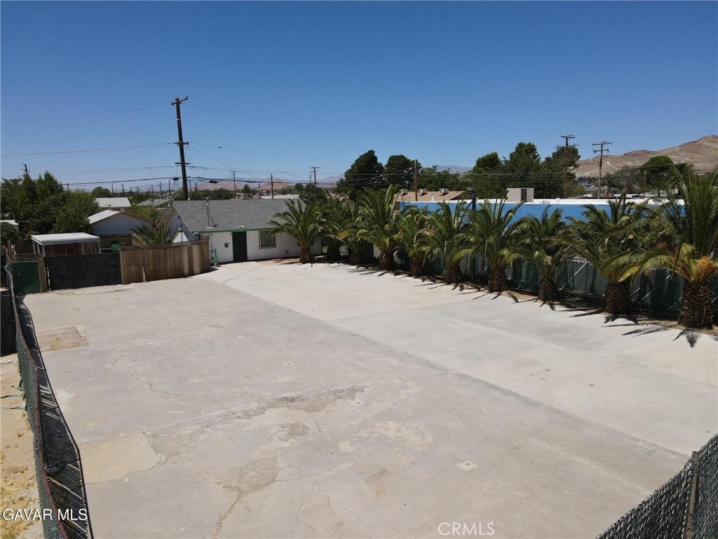 2753 Diamond Street
