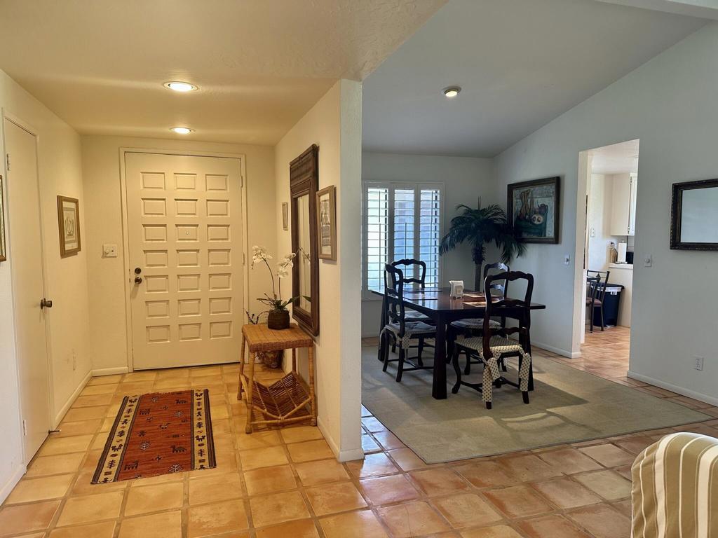 352 S Sierra Madre