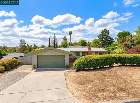 Photo of 71 Gilrix Drive DR, Martinez, CA 94553 (MLS # 41149565)