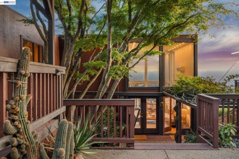 Photo of 1085 STERLING AVE AVE, Berkeley, CA 94708 (MLS # 41150529)