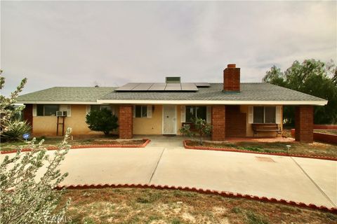 Photo of 8747 Balsa Ave, Yucca Valley, CA 92284 (MLS # JT26031488)