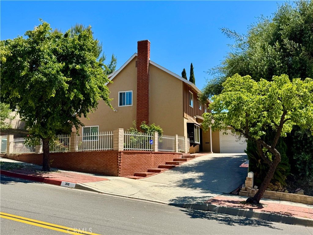 Photo of 306 N Del Sol Lane, Diamond Bar, CA 91765 (MLS # TR25243956)
