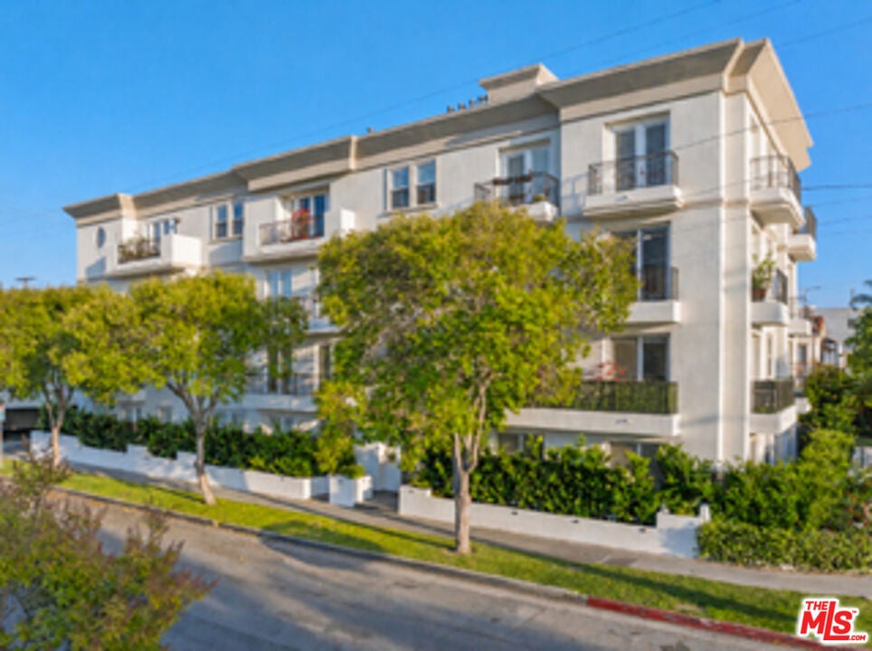 1100 S Clark Drive 201