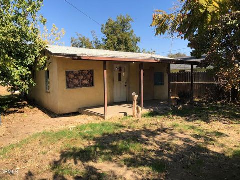 Photo of 7812 Middleton Lane, Lamont, CA 93241 (MLS # V1-33468)