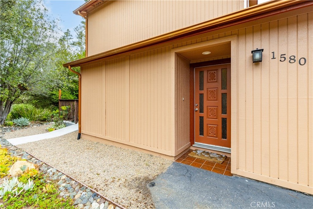 1580 Emerson