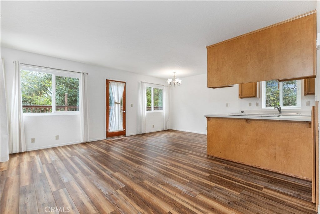 1580 Emerson