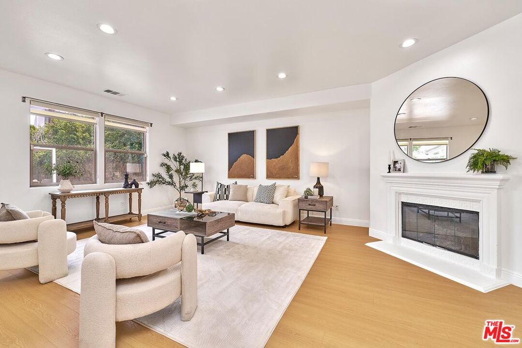 646 N Sierra Bonita Avenue