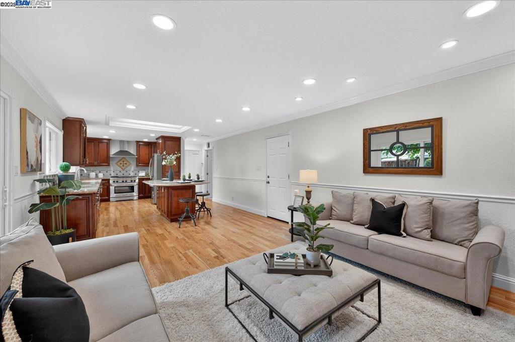 BIRDLAND - Residential