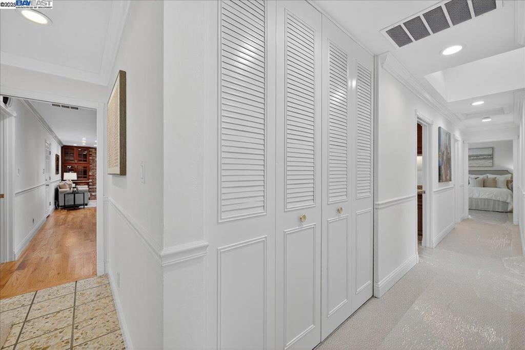 BIRDLAND - Residential