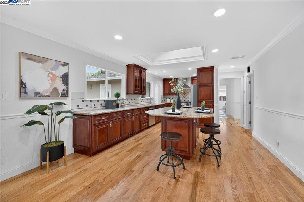 BIRDLAND - Residential