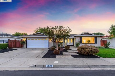Photo of 2320 Sandpiper Way Way, Pleasanton, CA 94566 (MLS # 41114359) Photo of 2320 Sandpiper Way Way, Pleasanton, CA 94566 (MLS # 41114359)