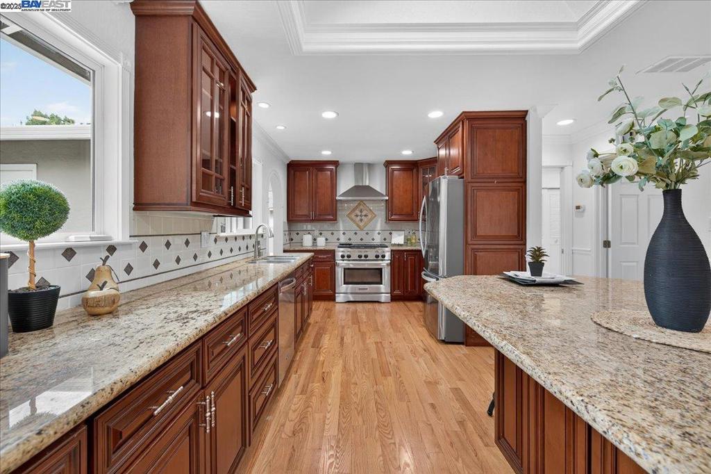 BIRDLAND - Residential