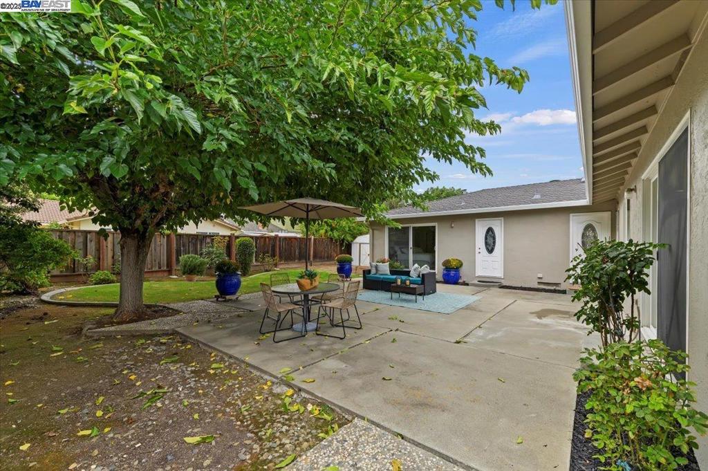 BIRDLAND - Residential