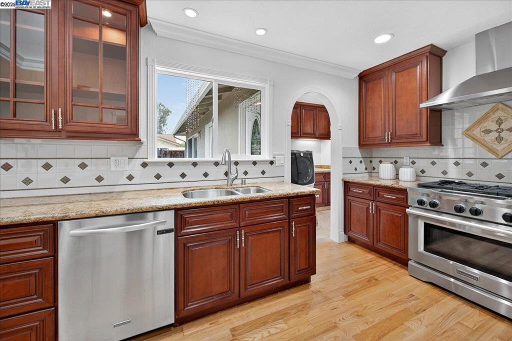 BIRDLAND - Residential