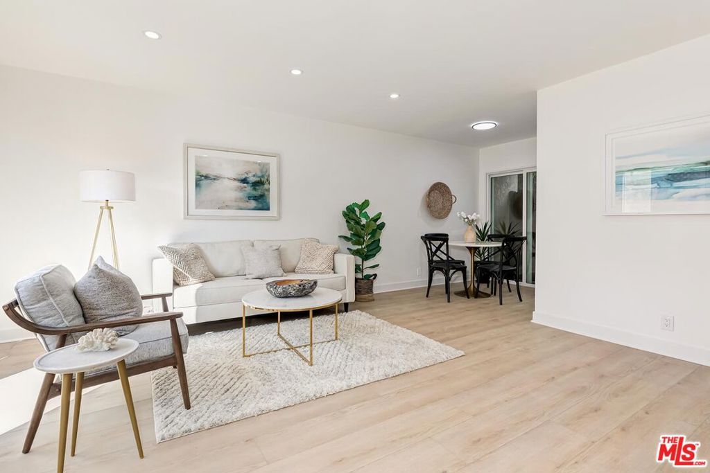 Photo of 717 Copeland Court #4, Santa Monica, CA 90405 (MLS # 25627497)