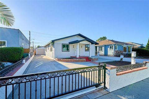 Photo of 5641 Linden Ave Ave, Long Beach, CA 90805 (MLS # PW26025941)