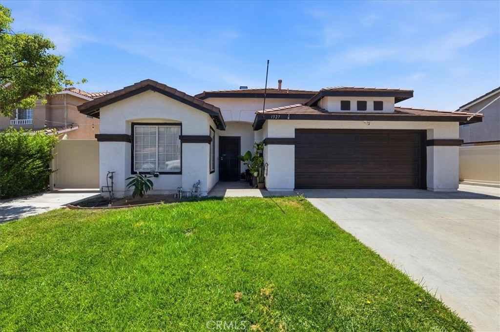 1327 Carriage Lane