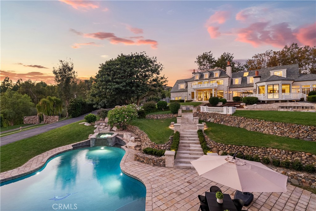 10 Strawberry Lane