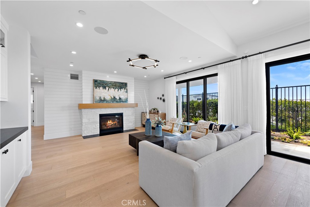 Eastbluff - Macco (EBMO) - Residential Lease