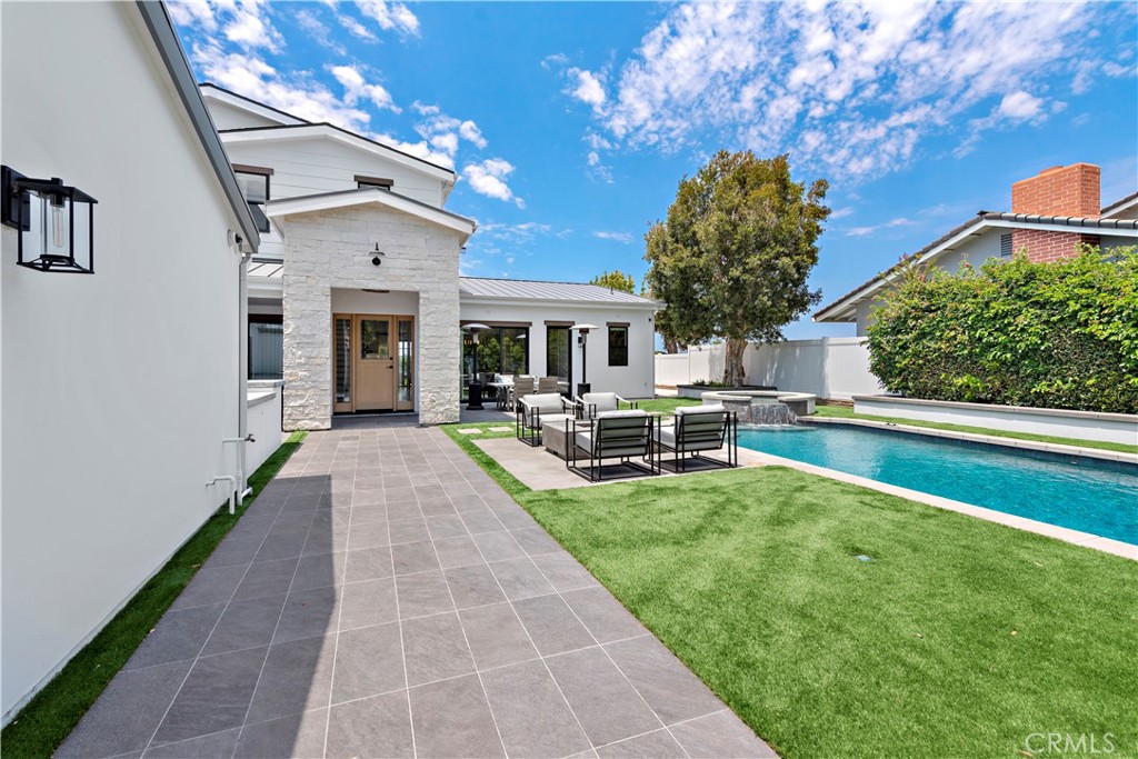 Eastbluff - Macco (EBMO) - Residential Lease