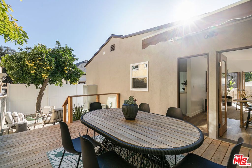 Photo of 305 W Avenue 38, Los Angeles, CA 90065 (MLS # 25620979)