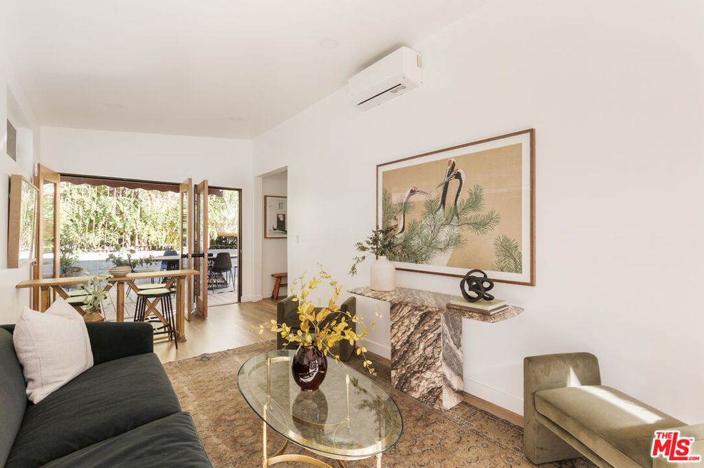 Photo of 305 W Avenue 38, Los Angeles, CA 90065 (MLS # 25620979)