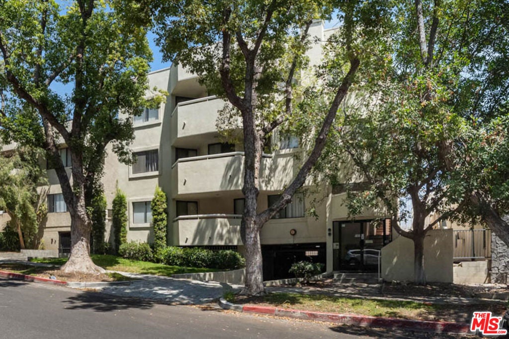 554 E San Jose Avenue 203, Burbank CA 91501