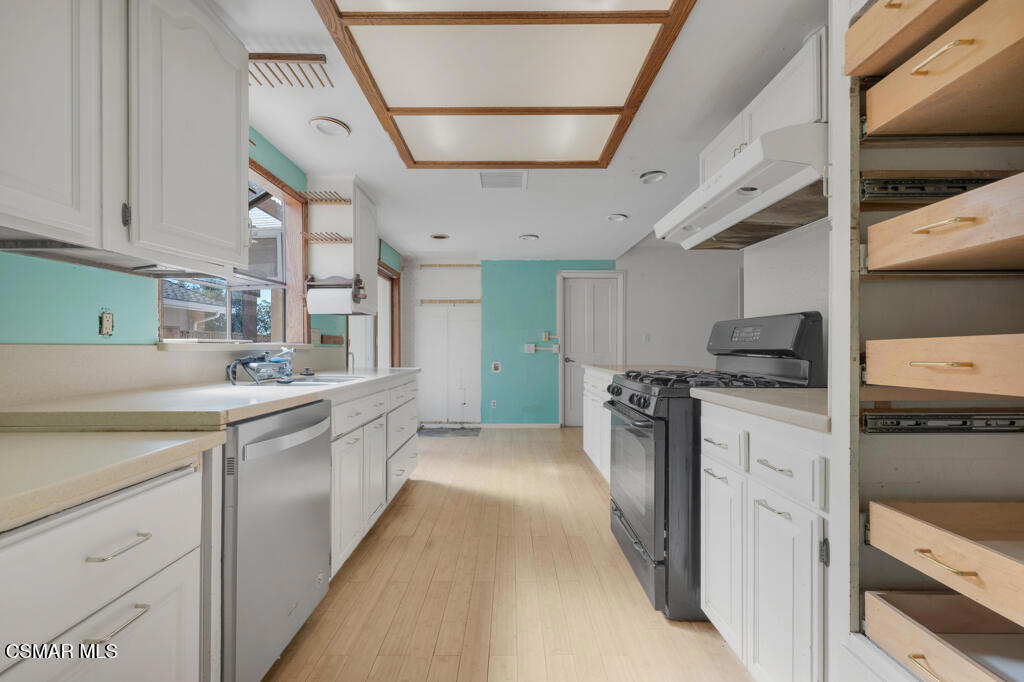 3634 Mountclef Boulevard