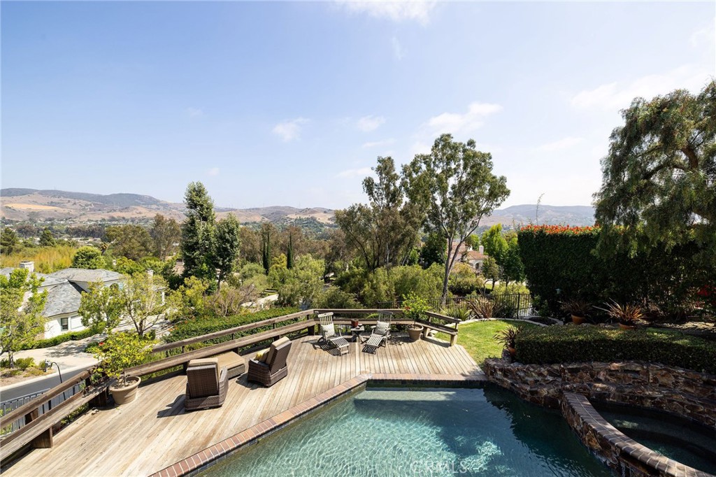 Hunt Club (HC) - Residential