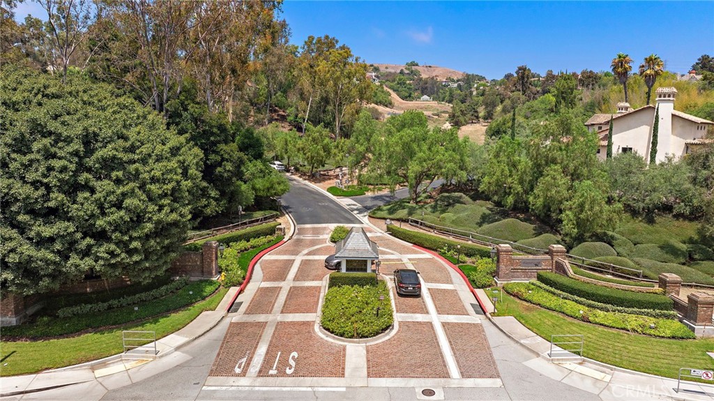 Hunt Club (HC) - Residential