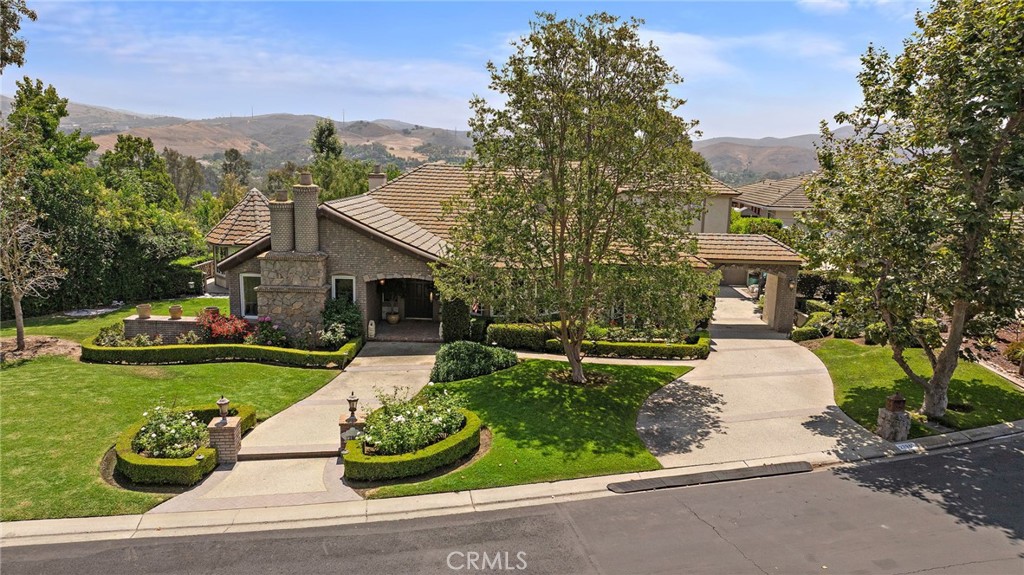 27962 Suffolk Lane
