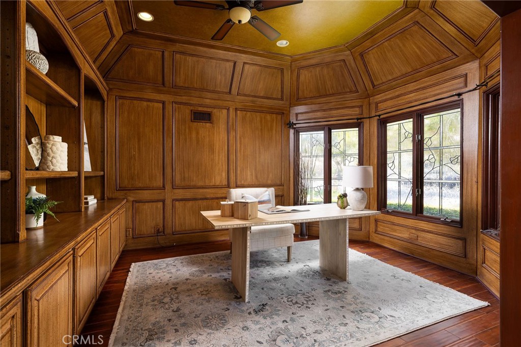Hunt Club (HC) - Residential