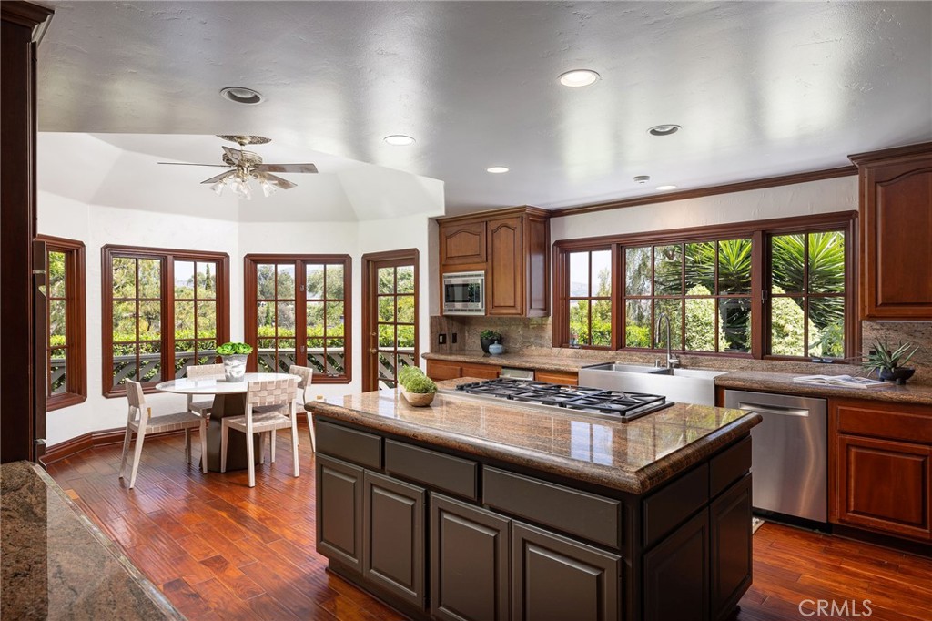 Hunt Club (HC) - Residential