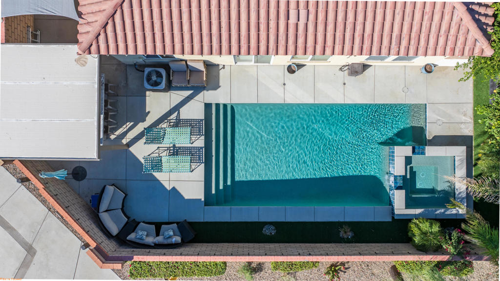 53828 E Sienna Circle